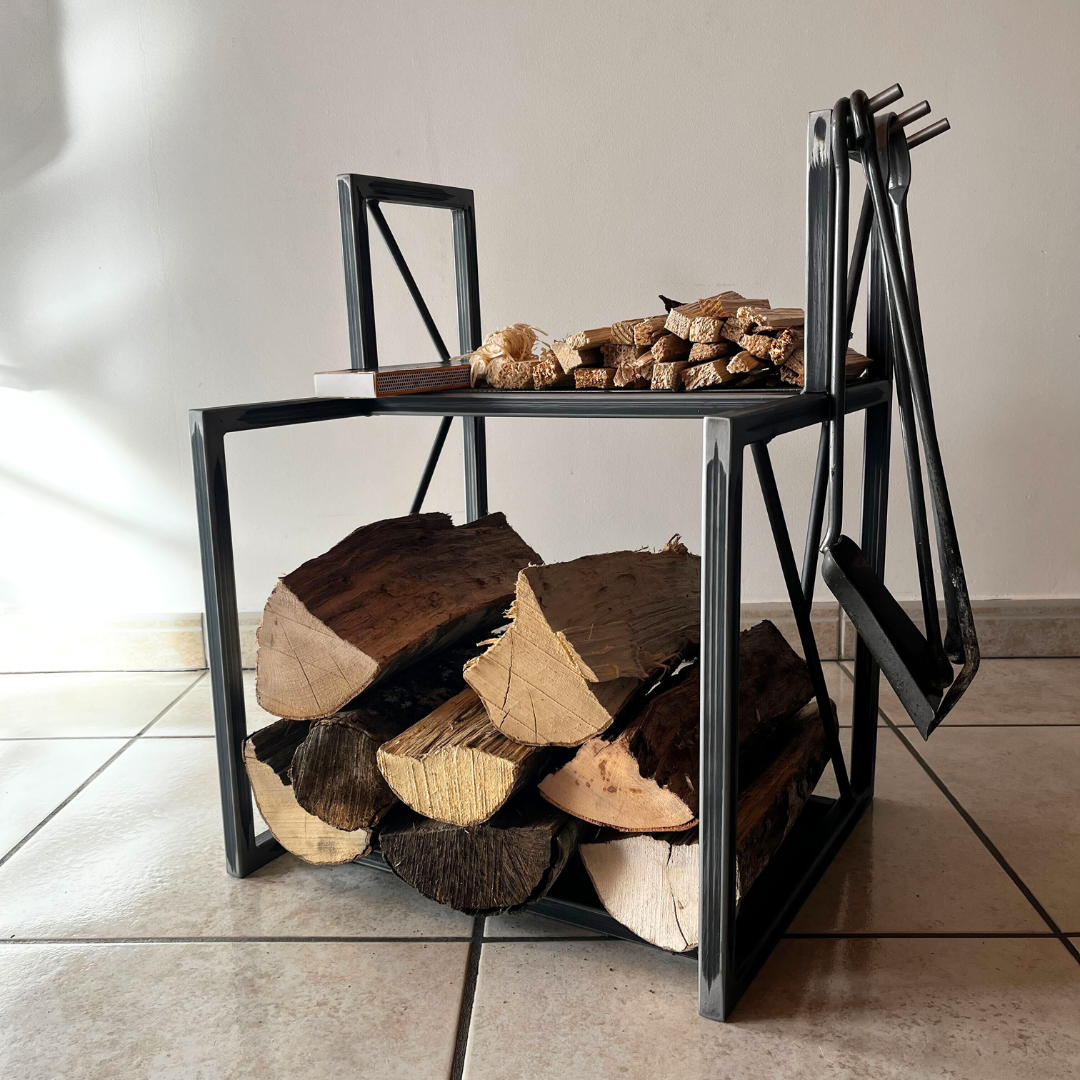 Range bûche de bois en métal fabriqué artisanalement par Nuguet Mobilier Concept. Meubles uniques, durables et sur-mesure.