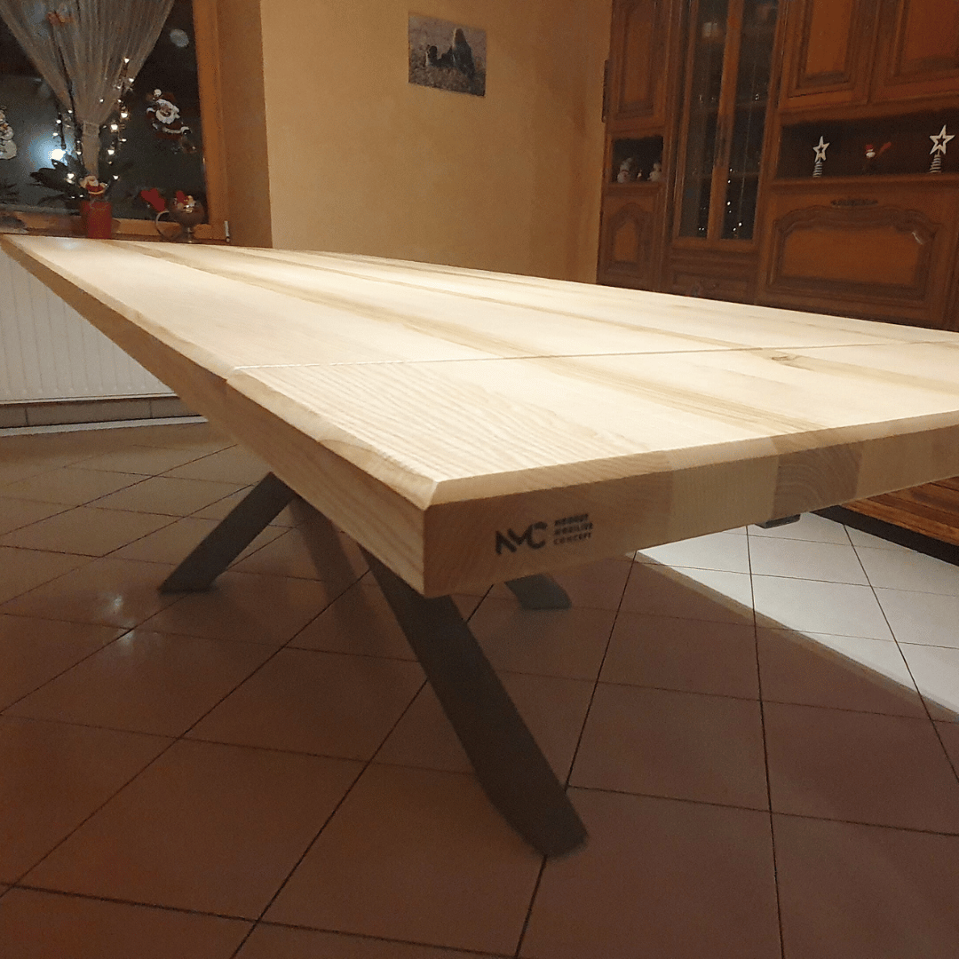 Table en bois massif et métal Nuguet Mobilier Concept