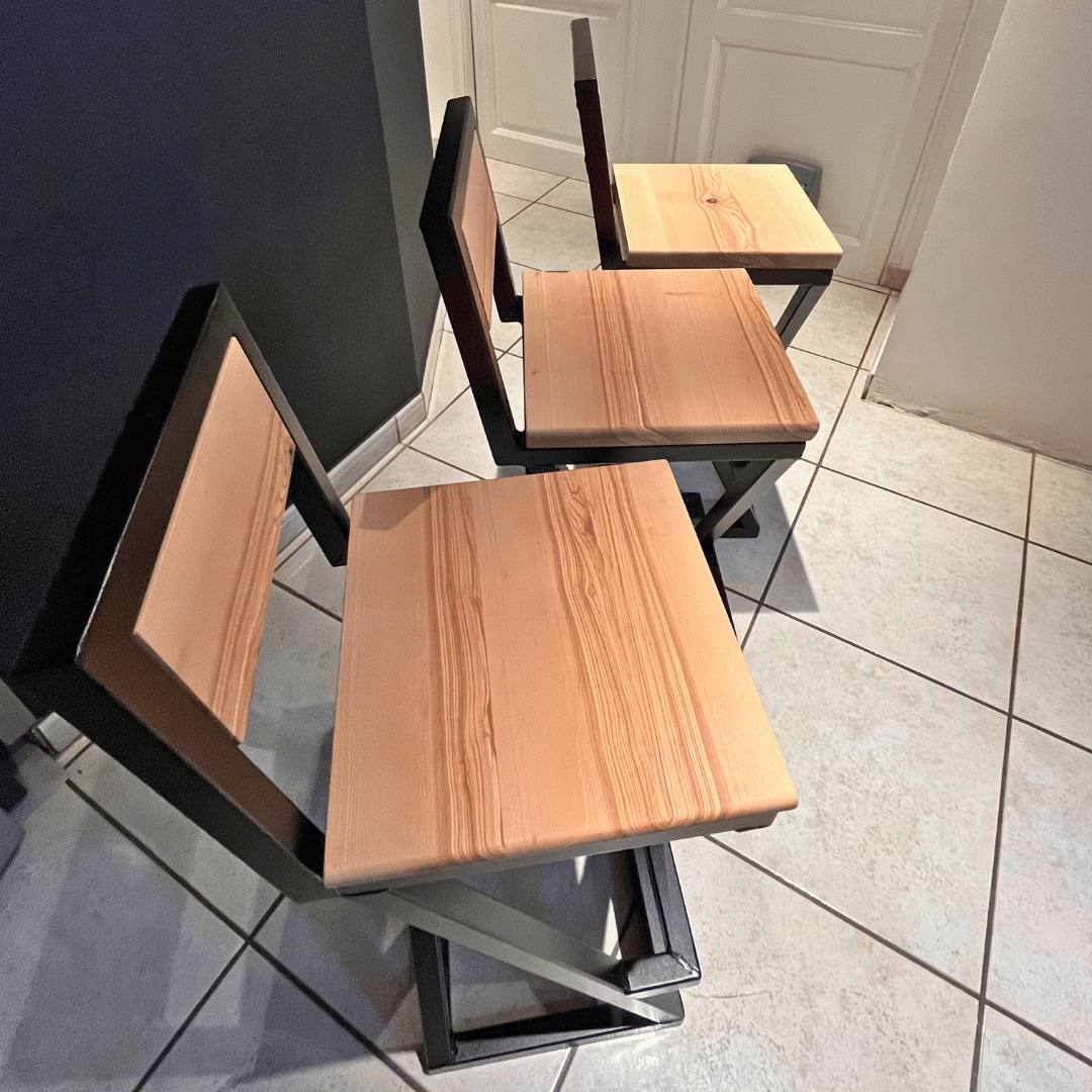 Assise de tabouret en bois massif
