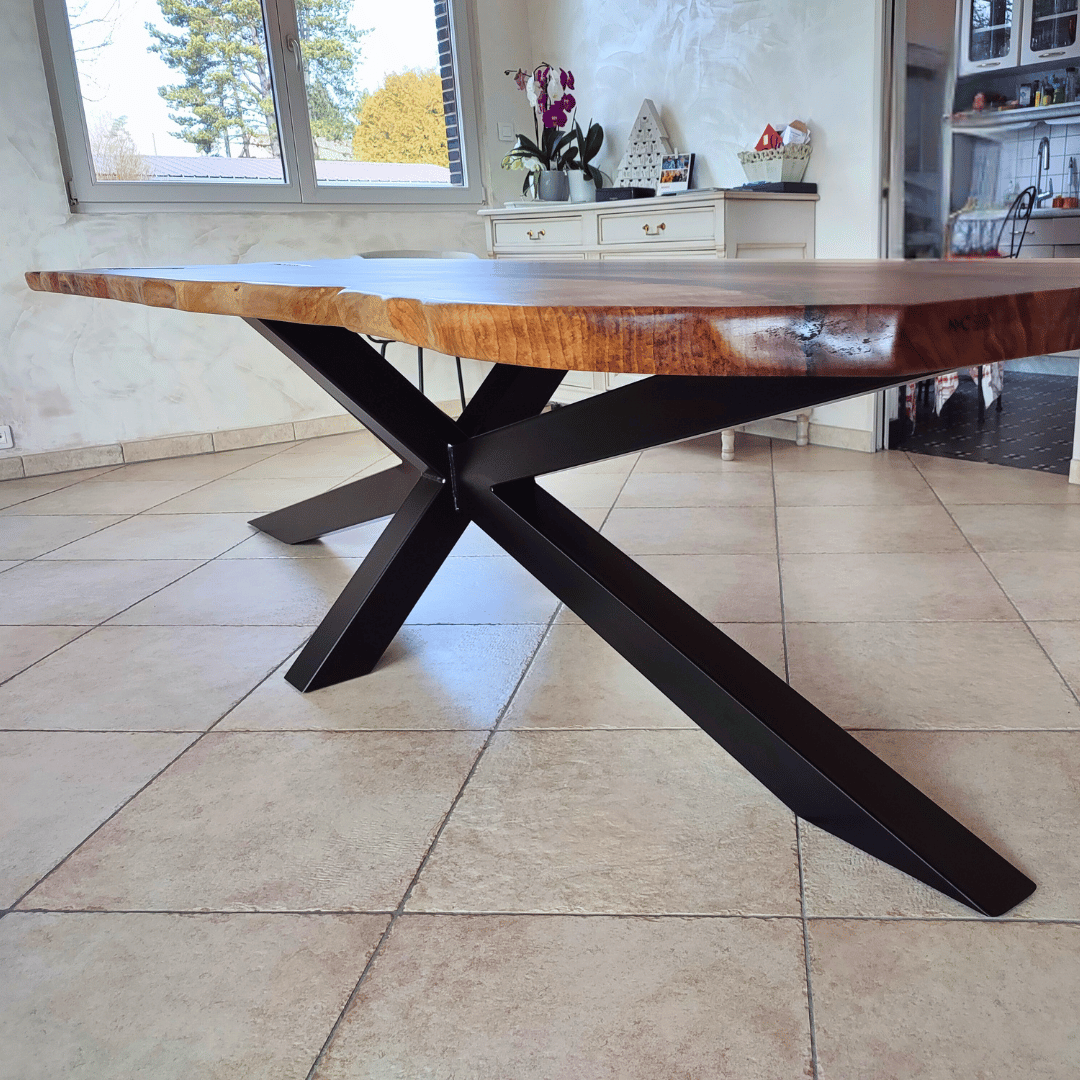 Pied de table en étoile