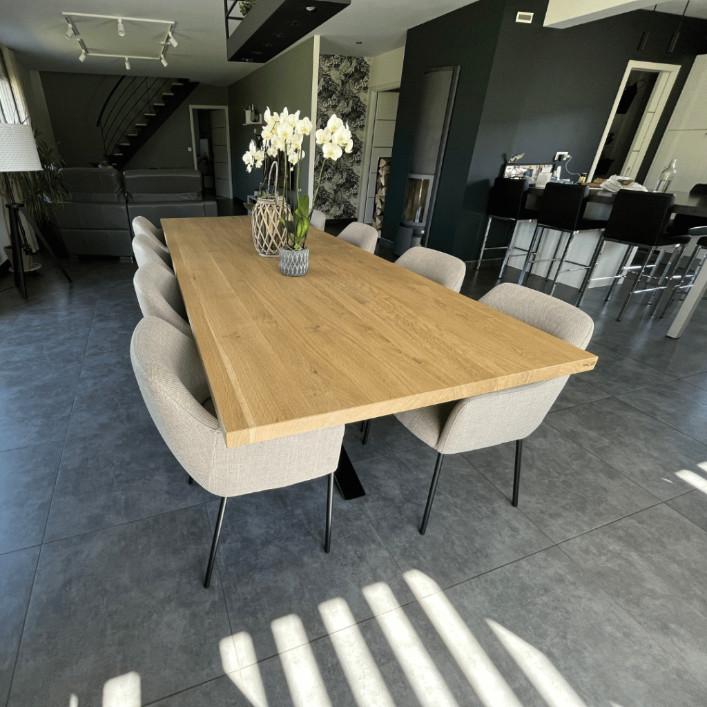 Table unique, sur-mesure et personnalisée.