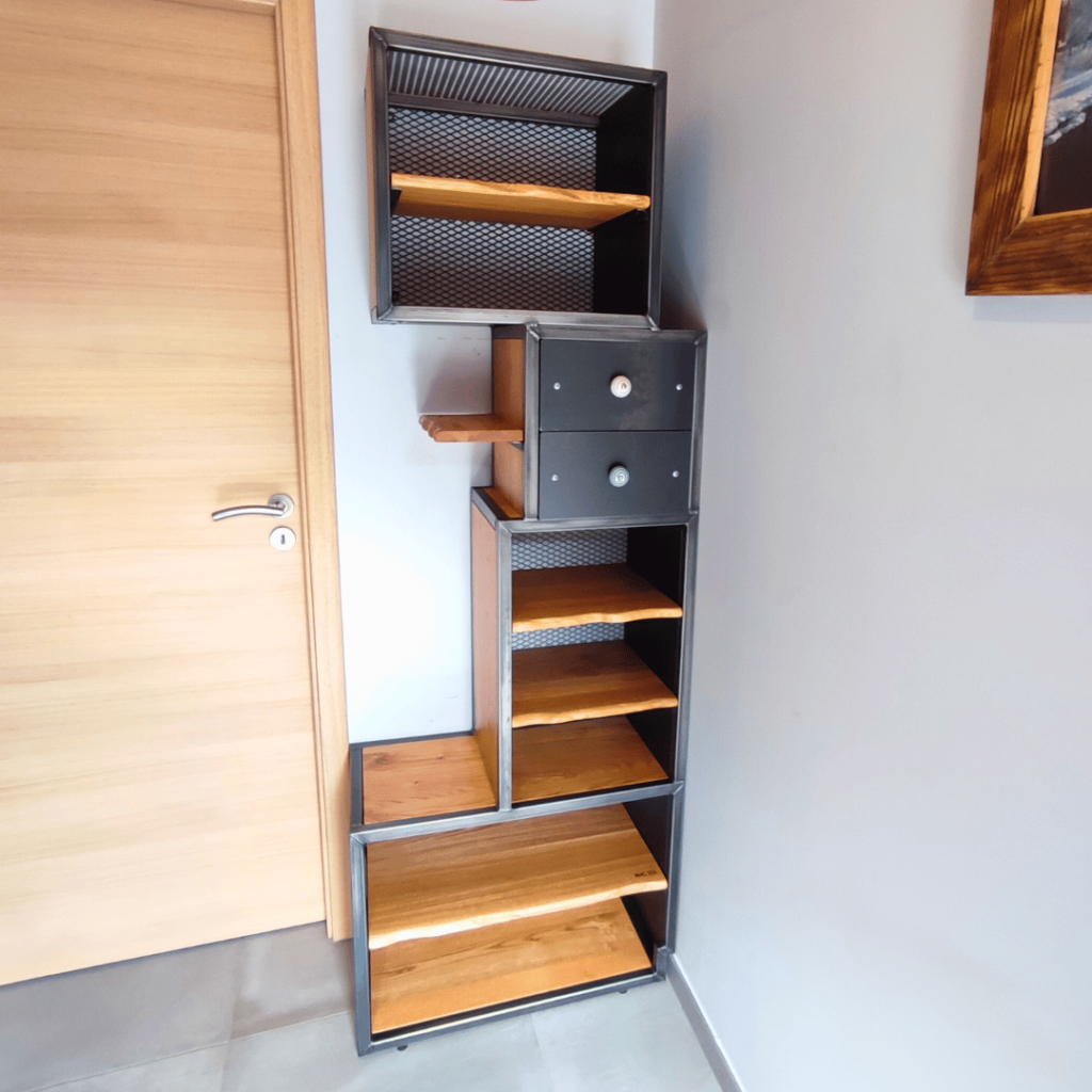 Meuble d’entrée sur-mesure en chêne massif et métal