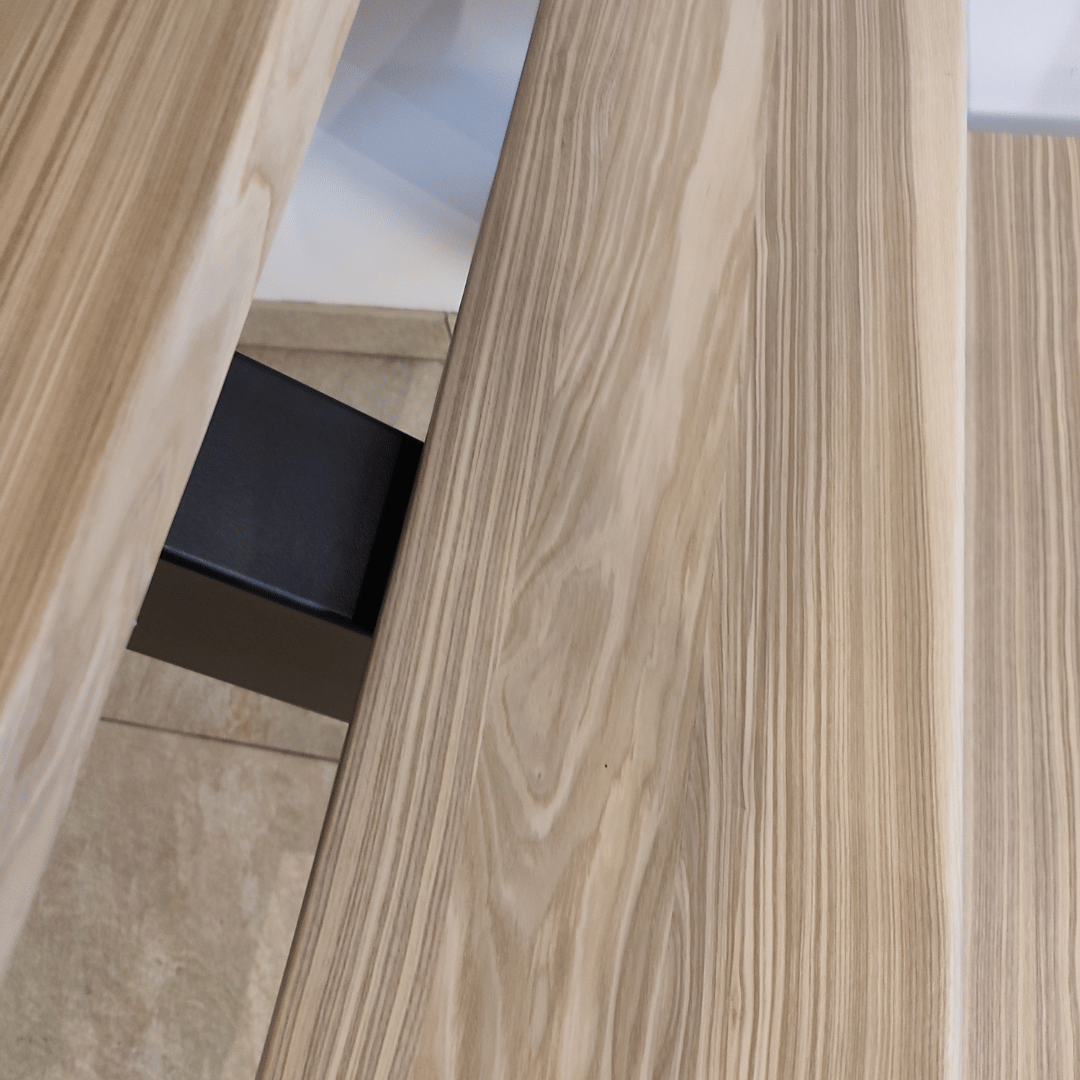 bois local, frêne brun du Haut-Doubs