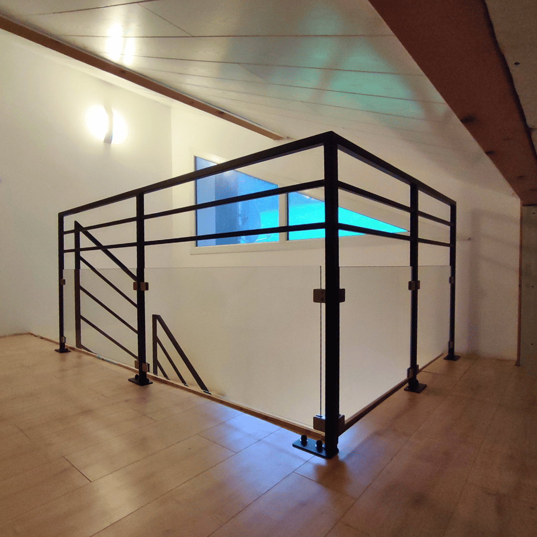 garde-corps en métal noir mat