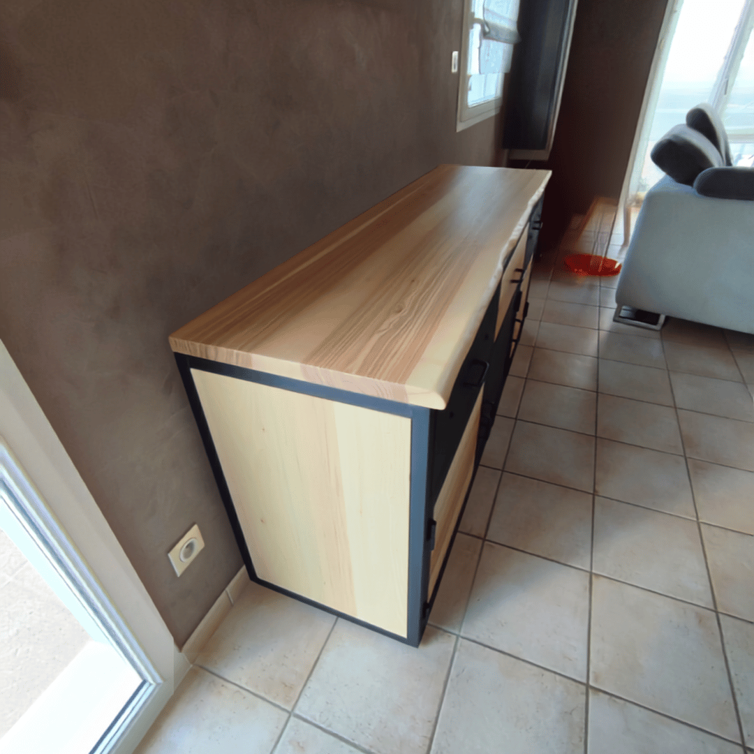 Bahut sur-mesure fabriqué dans le Haut-Doubs