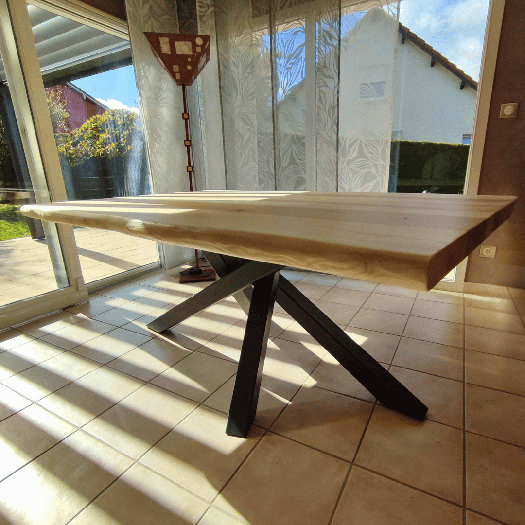 Table à manger bois et métal