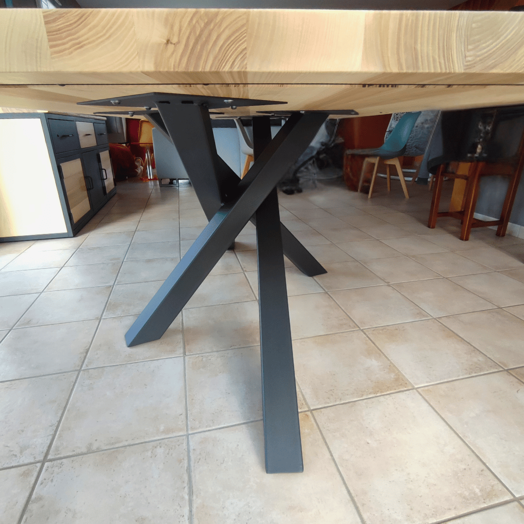 Table bois et métal unique sur-mesure et personnalisée