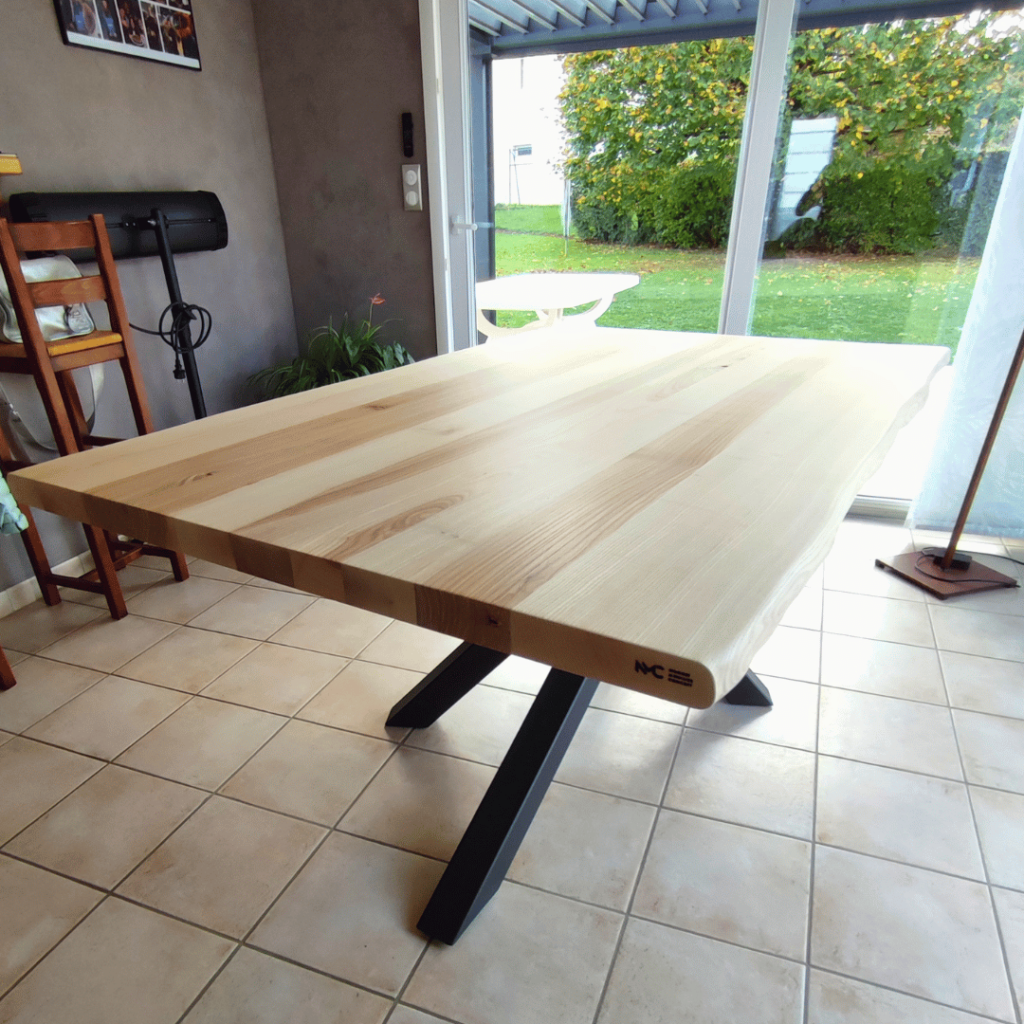 Table fabrication fran&ccedil;aise